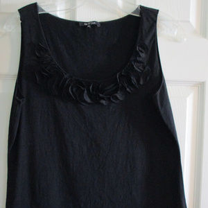 Nic+Zoe black knit tank with rosettes, petite L